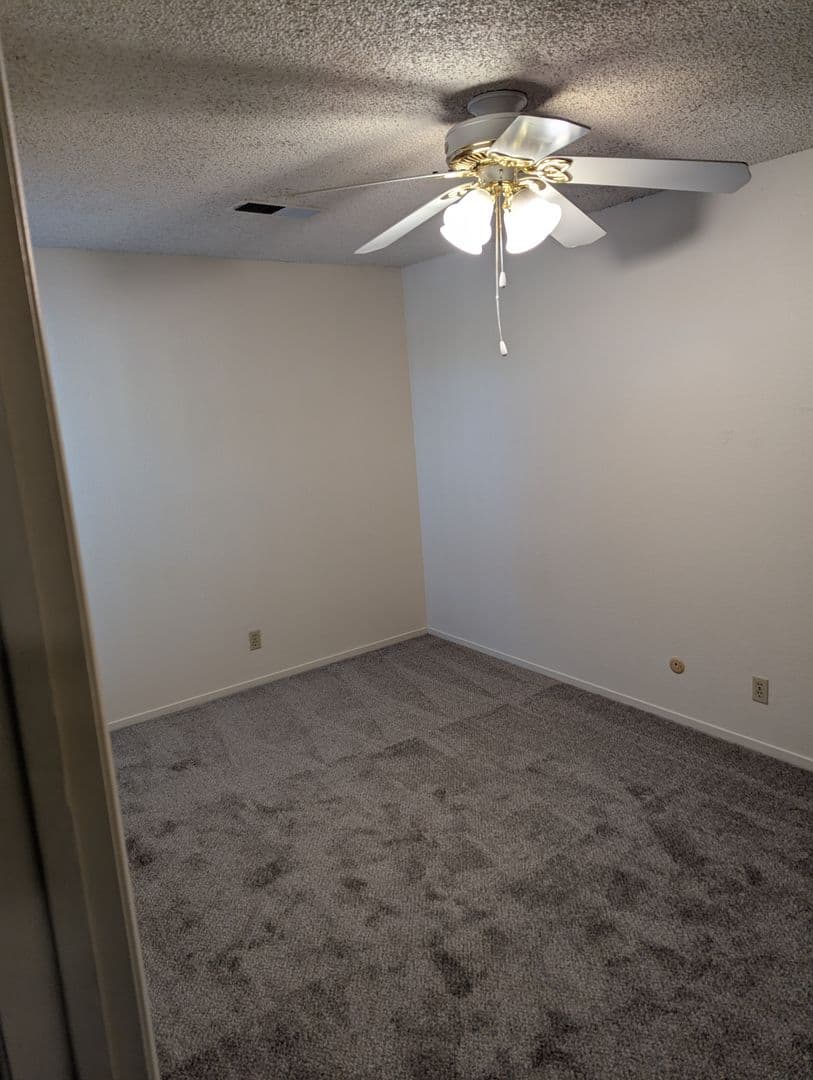 Davis Apartment: 1420 Lake Blvd