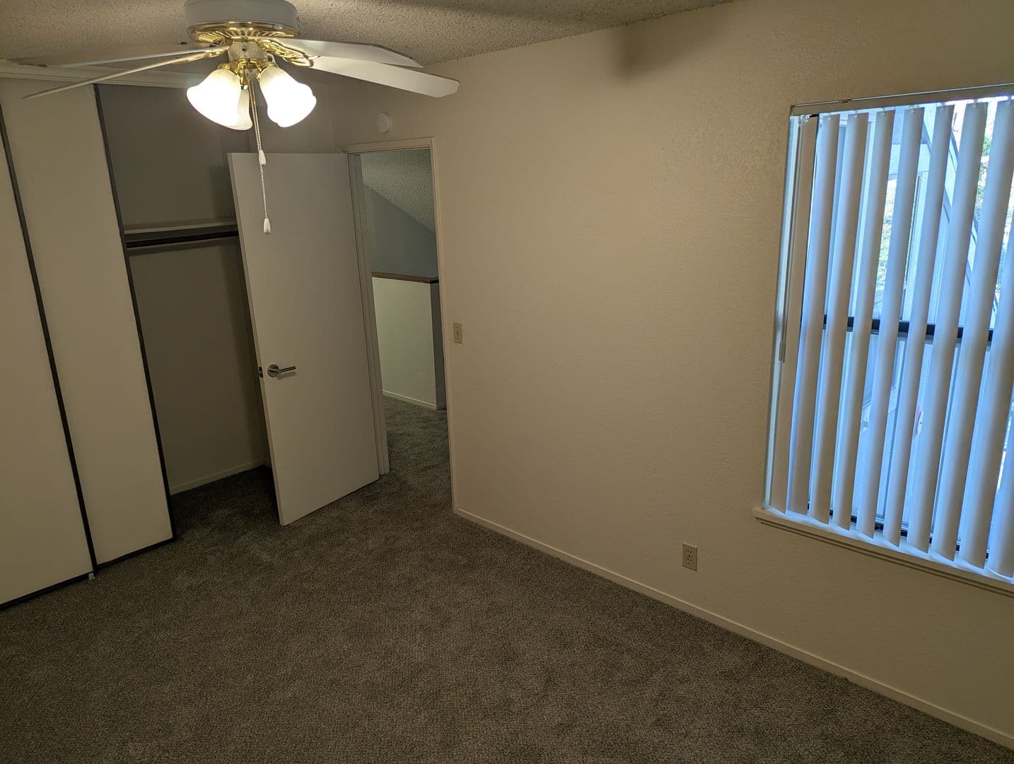Davis Apartment: 1420 Lake Blvd