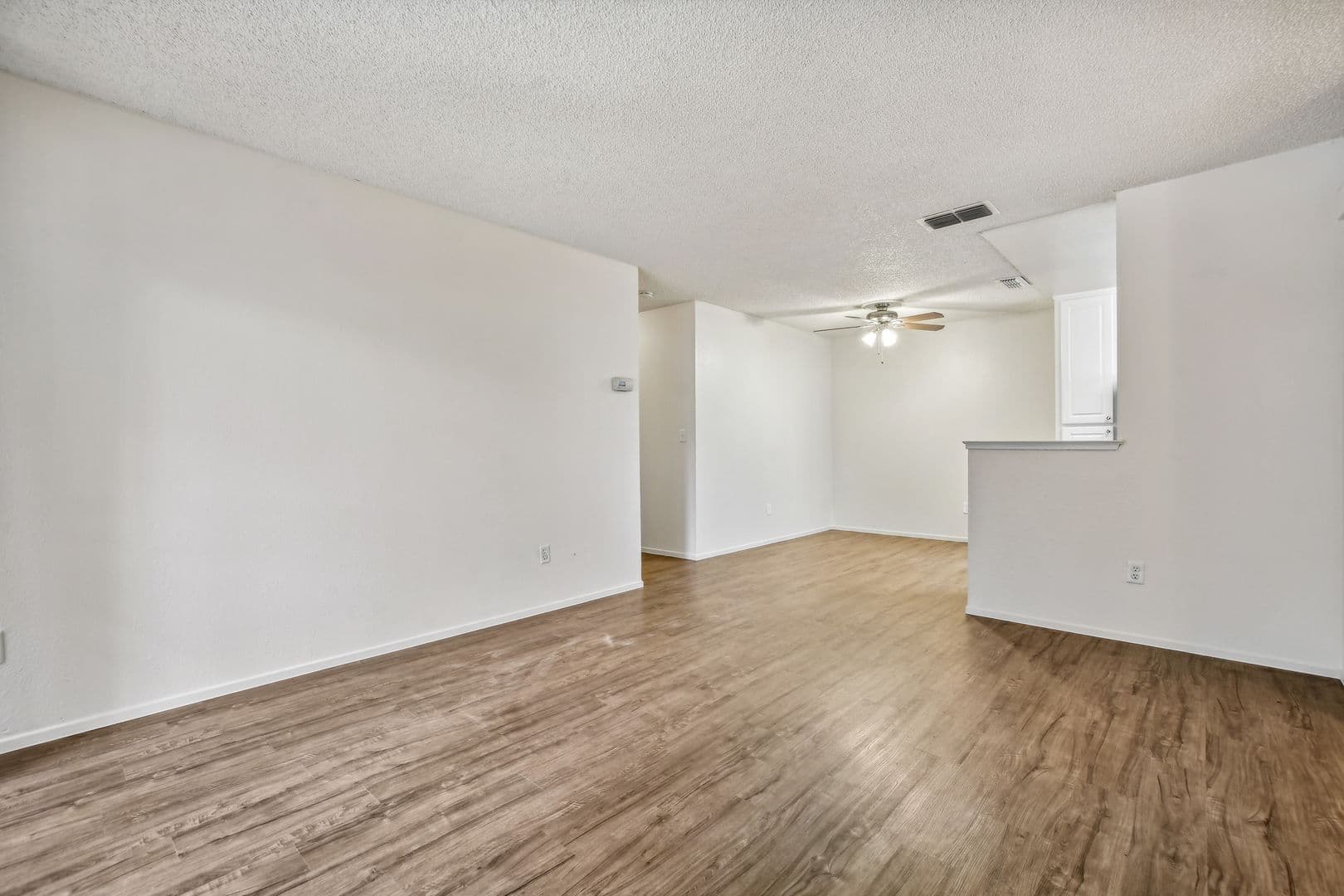 Sacramento Apartment: 2763 River Plaza Drive