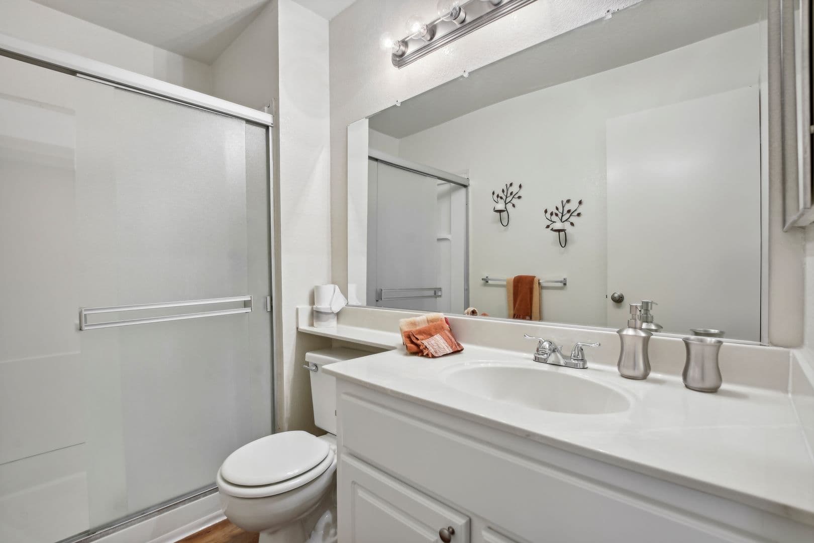 Sacramento Apartment: 2763 River Plaza Drive