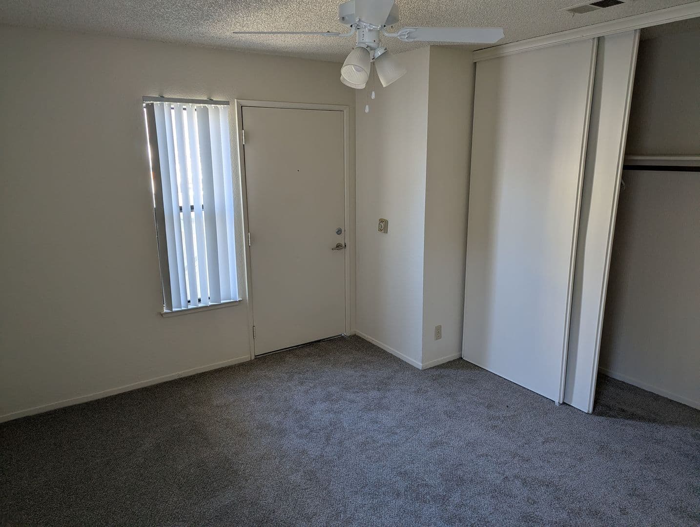 Davis Apartment: 1420 Lake Blvd