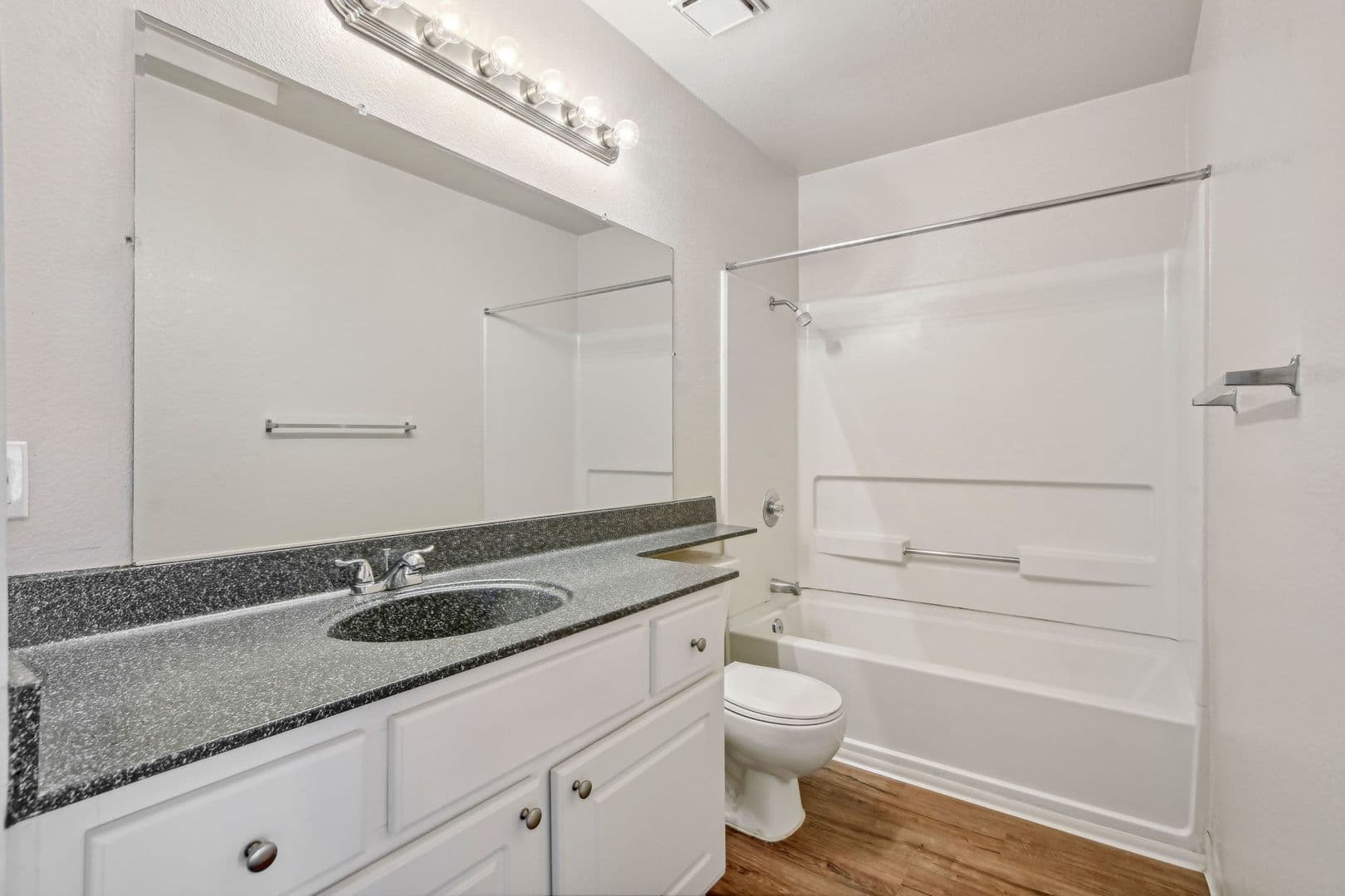 Sacramento Apartment: 2763 River Plaza Drive