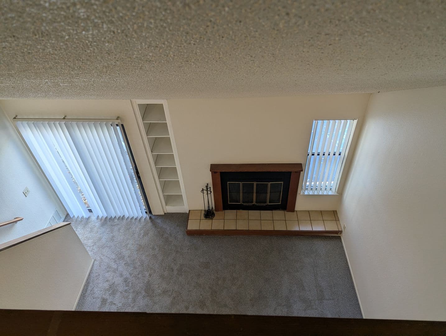 Davis Apartment: 1420 Lake Blvd