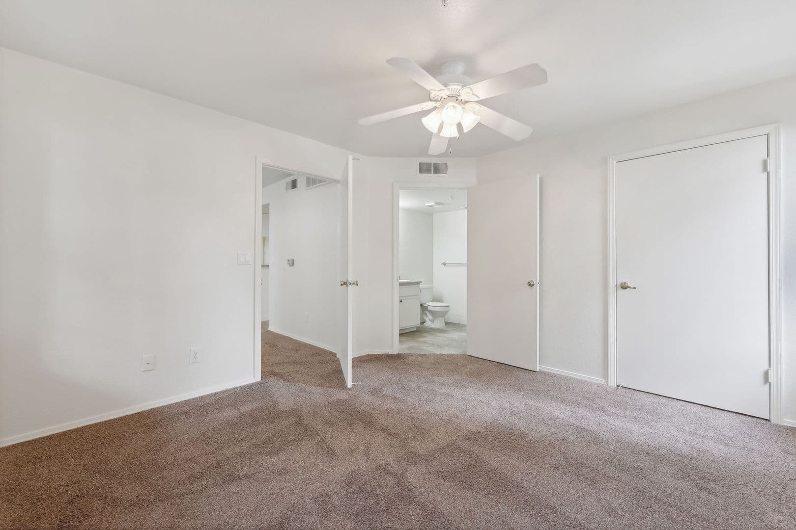 Sacramento Apartment: 1070 Lake Front Drive