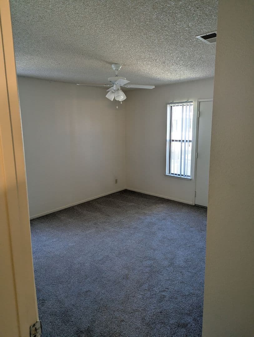 Davis Apartment: 1420 Lake Blvd