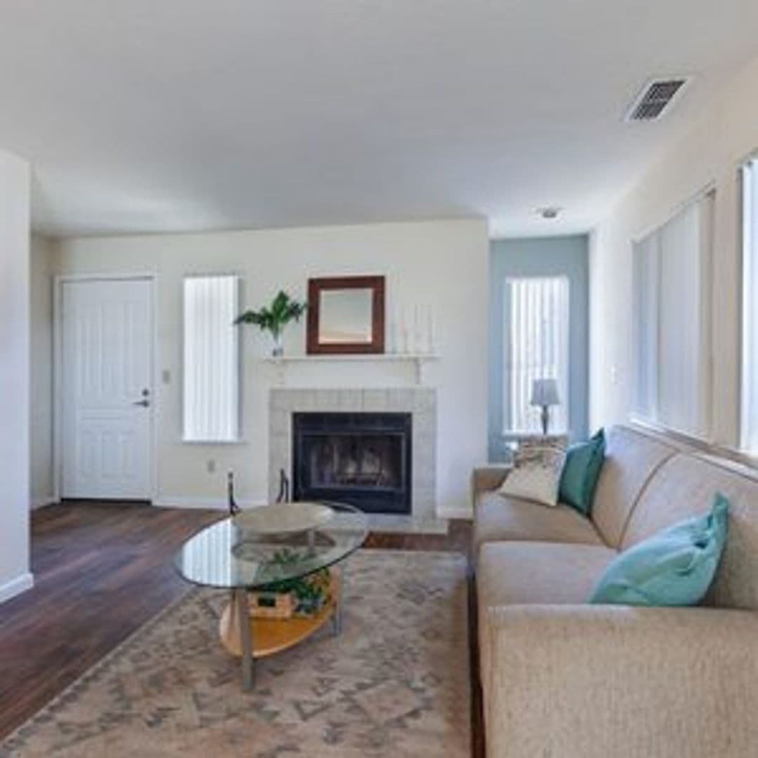 Roseville Apartment: 300 Cirby Hills Drive