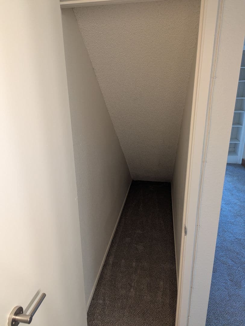 Davis Apartment: 1420 Lake Blvd