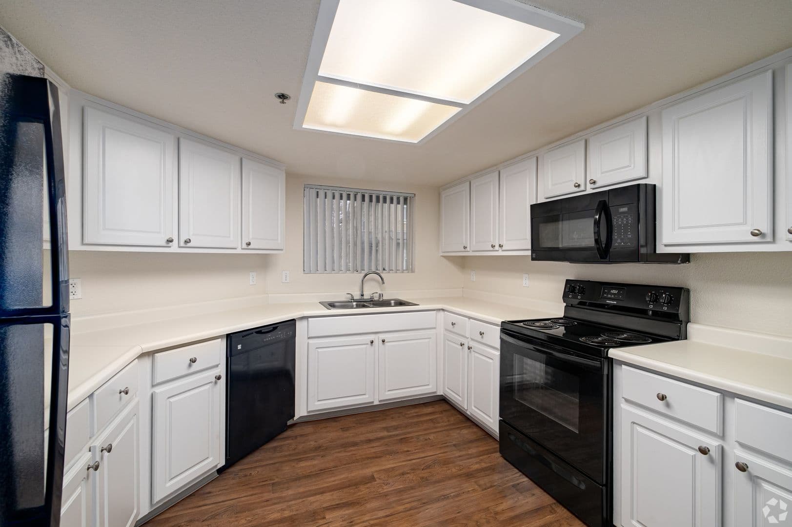 Davis Apartment: 2505 Fifth Street