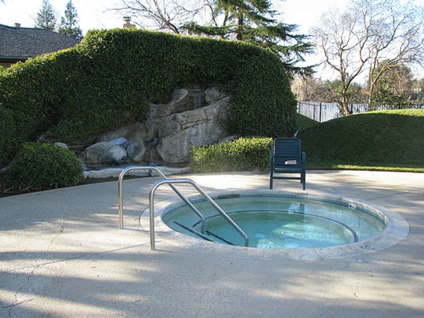 Davis Apartment: 1175 Lake Blvd