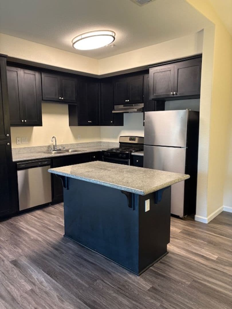 Ripon Apartment: 1641 N. Ripon Road