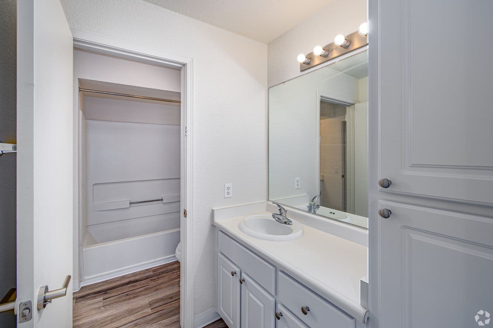 Davis Apartment: 2505 Fifth Street