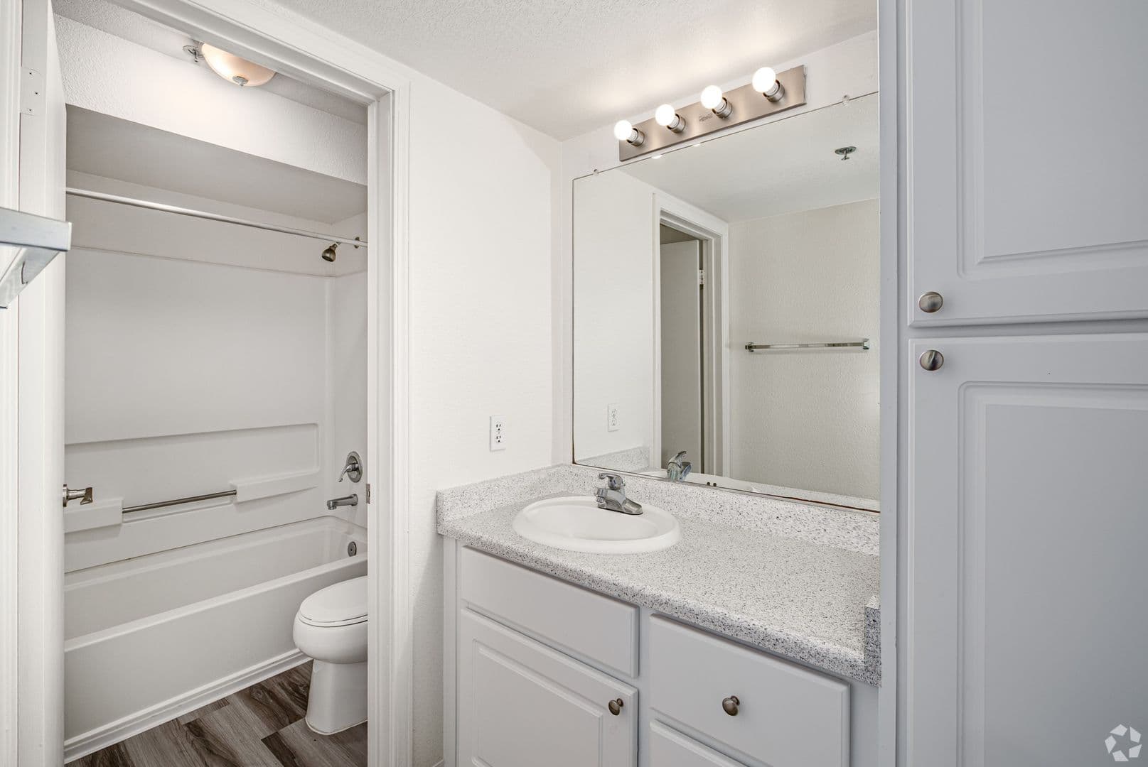 Davis Apartment: 2505 Fifth Street