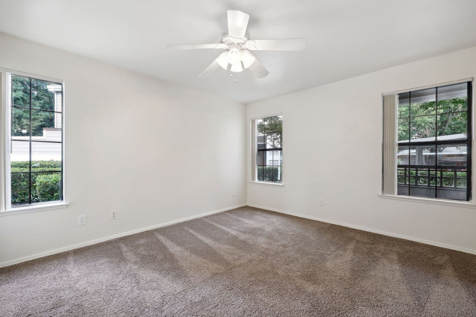 Sacramento Apartment: 1070 Lake Front Drive