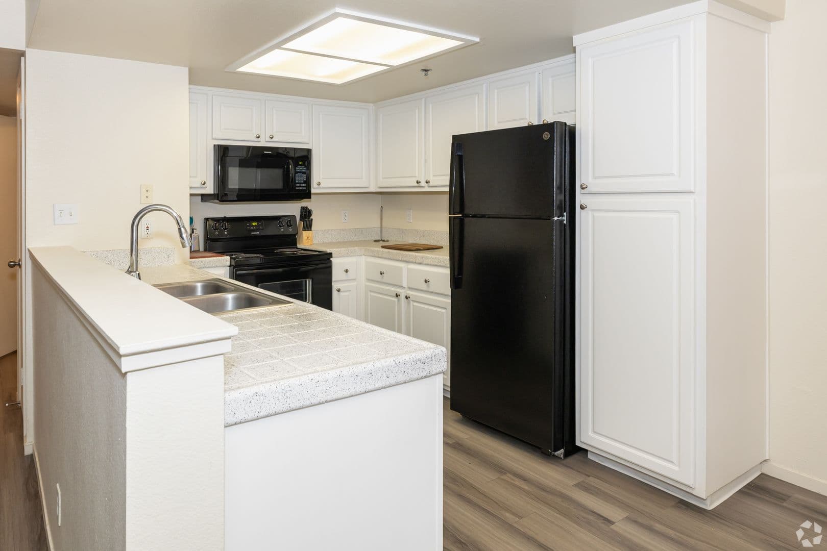 Davis Apartment: 2505 Fifth Street