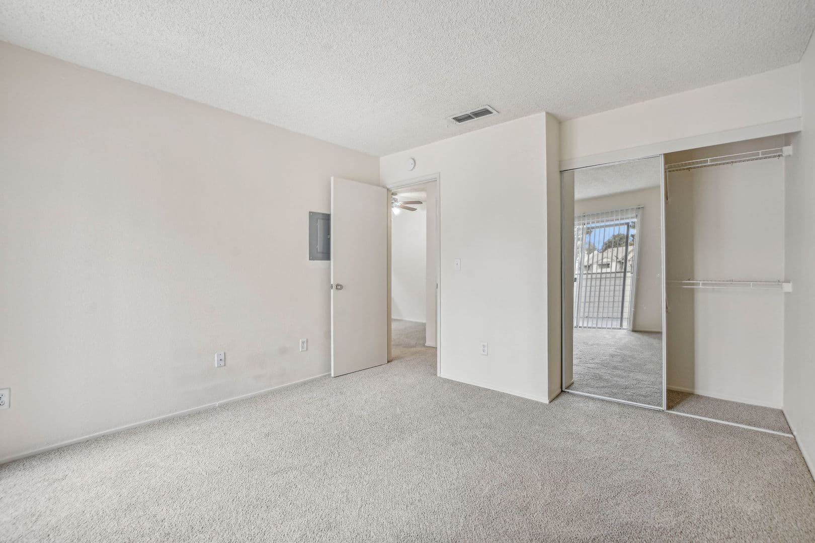 Sacramento Apartment: 2763 River Plaza Drive