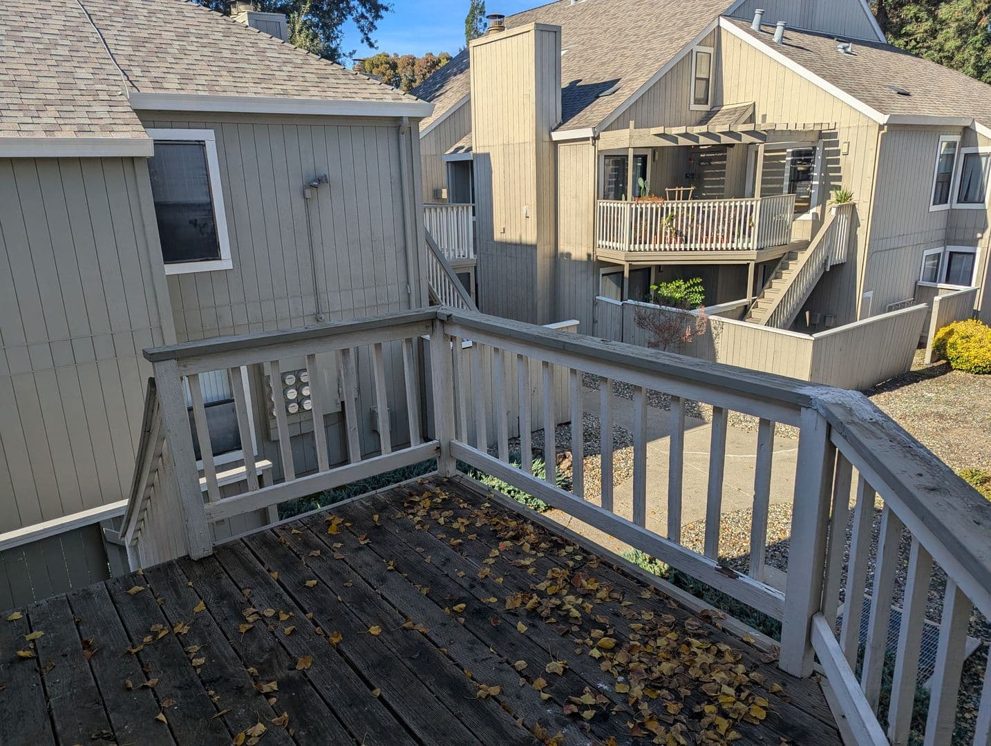 Davis Apartment: 1420 Lake Blvd
