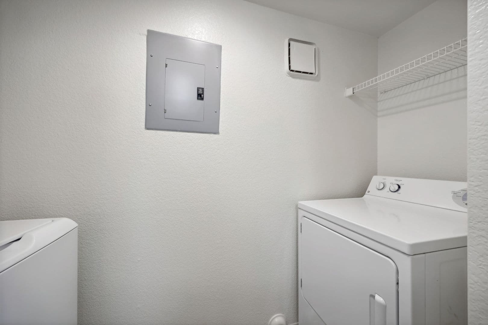 Sacramento Apartment: 1070 Lake Front Drive