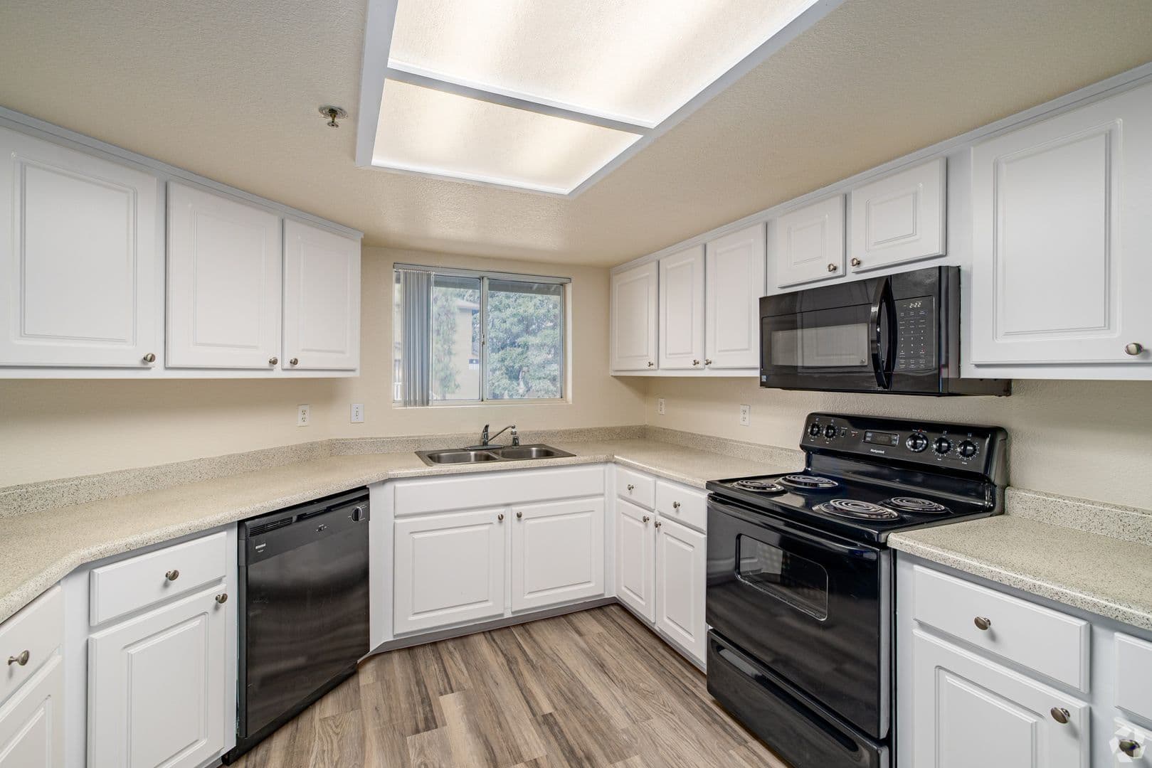 Davis Apartment: 2505 Fifth Street