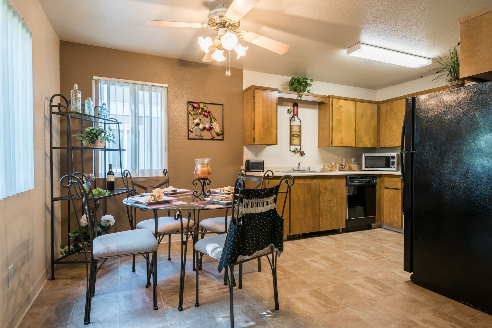 Turlock Apartment: 1100 Pedras Road