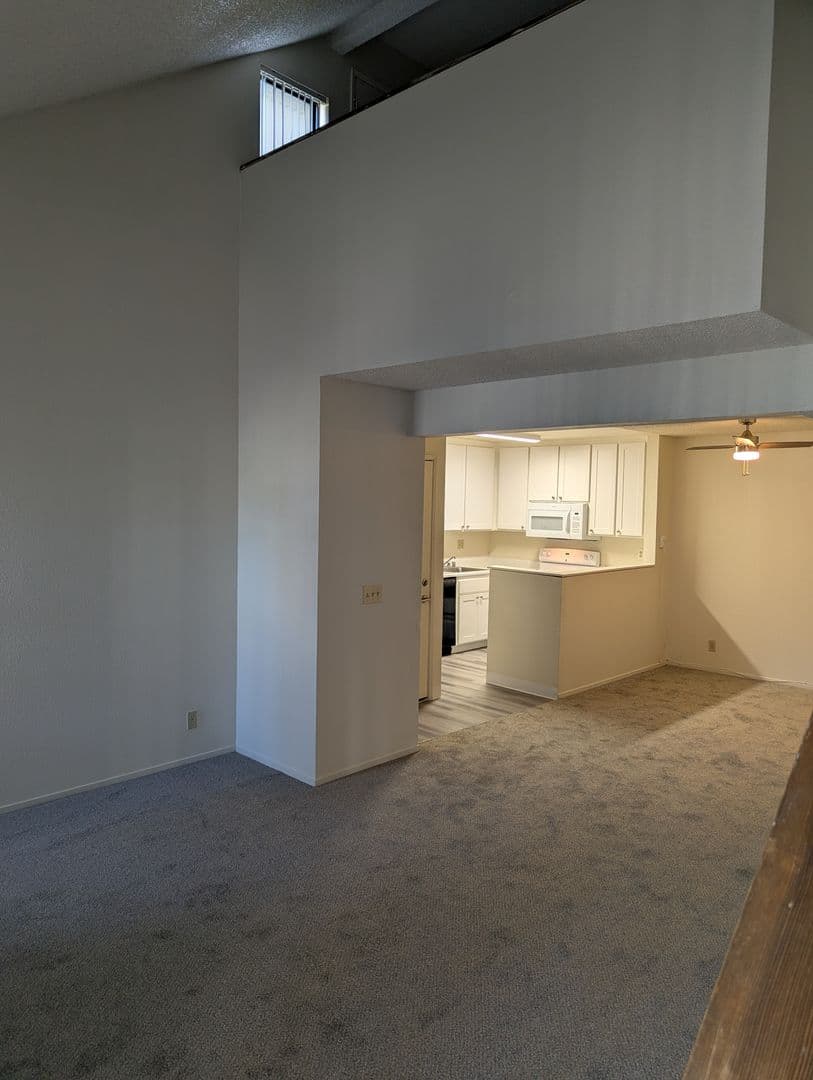 Davis Apartment: 1420 Lake Blvd