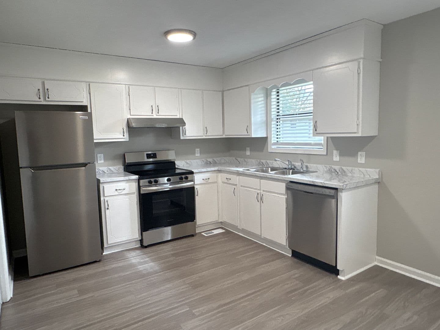 Manchester Townhome: 506 E. Main Street