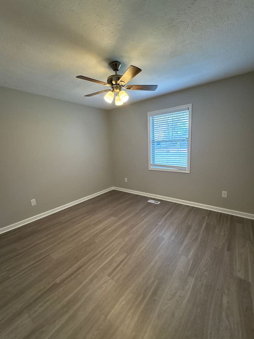 Manchester Townhome: 506 E. Main Street
