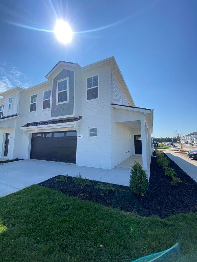 Murfreesboro House: 1802 Streamsong Drive