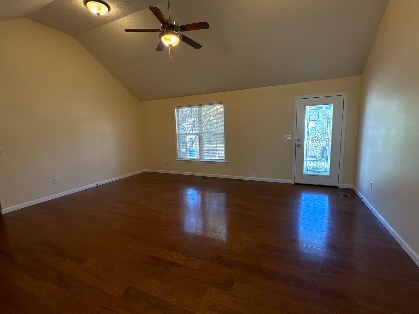 Manchester House: 1503 5th Avenue