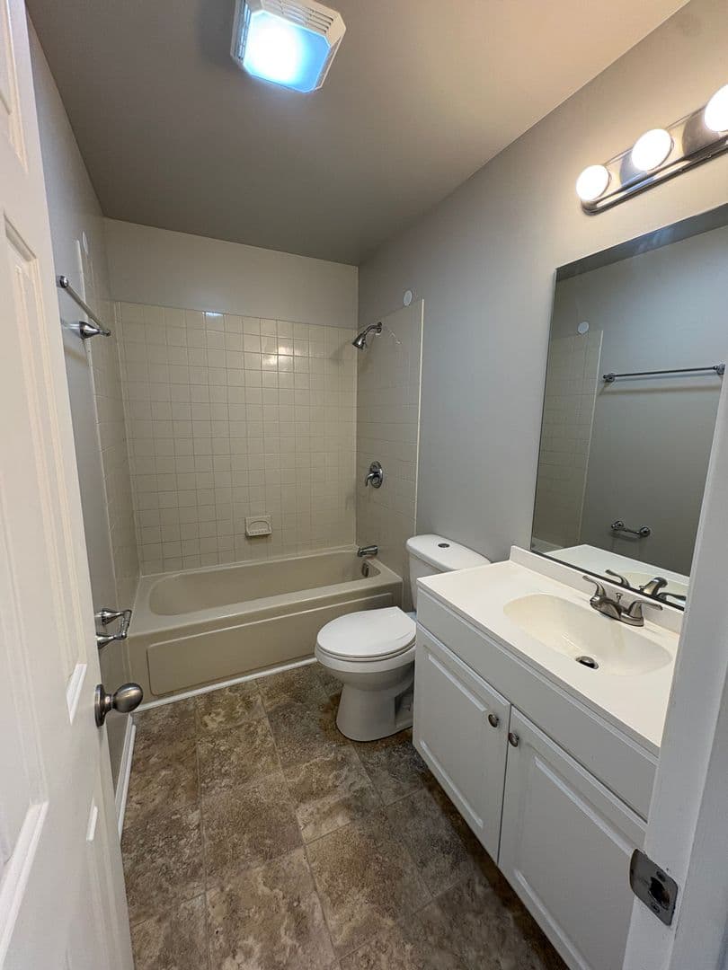 Tullahoma Townhome: 601 E Grundy St.