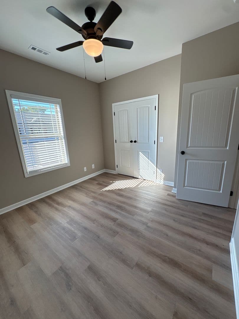 Manchester Apartment: 1109 S Spring St.