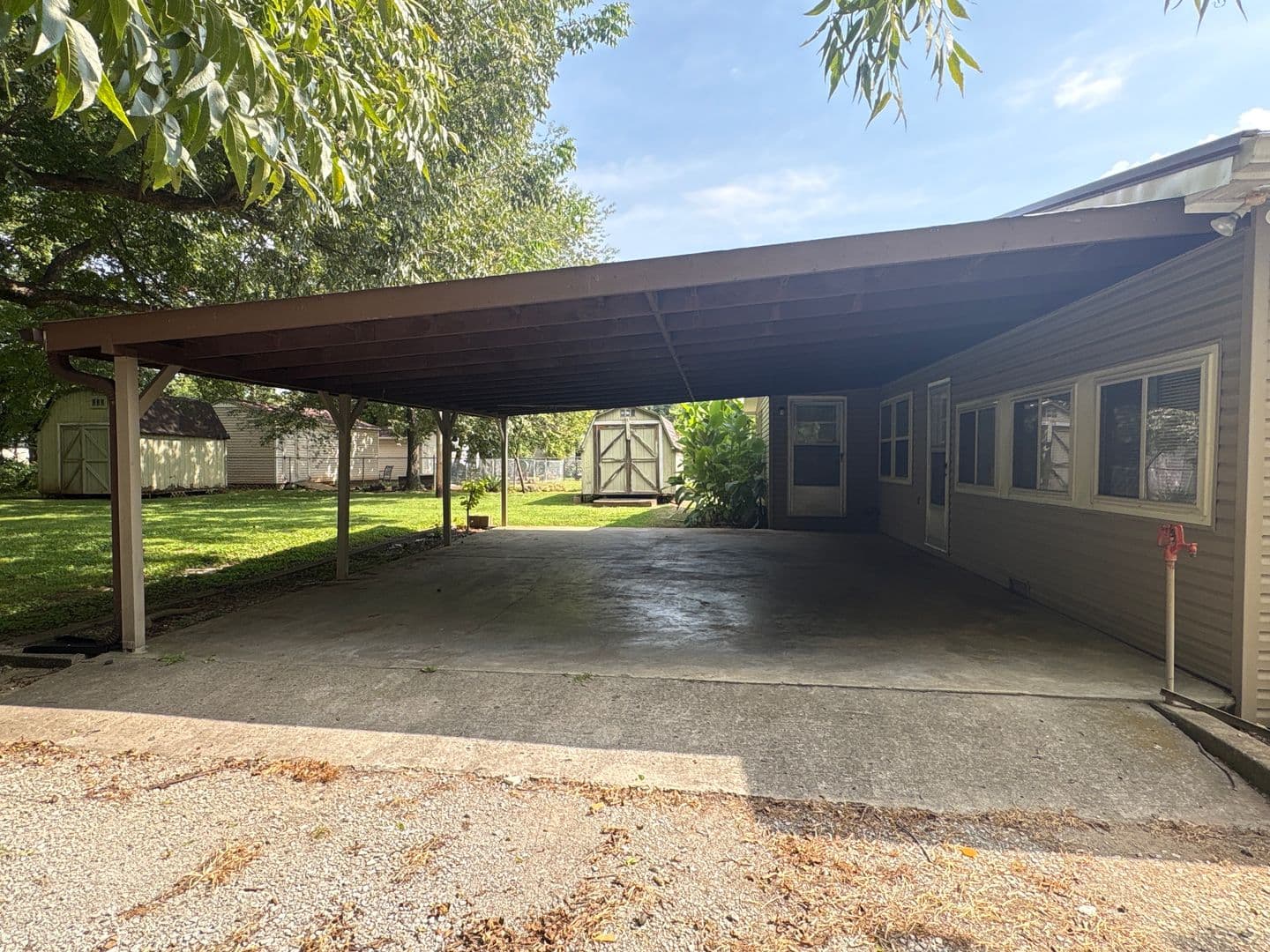 Winchester Apartment: 408 3rd Avenue NW