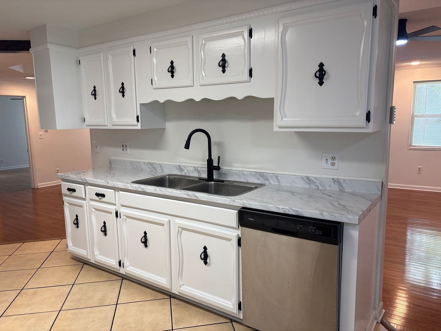 Winchester Apartment: 408 3rd Avenue NW