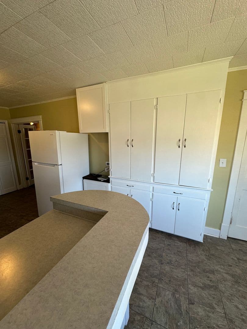 Shelbyville House: 709 S Brittain Street