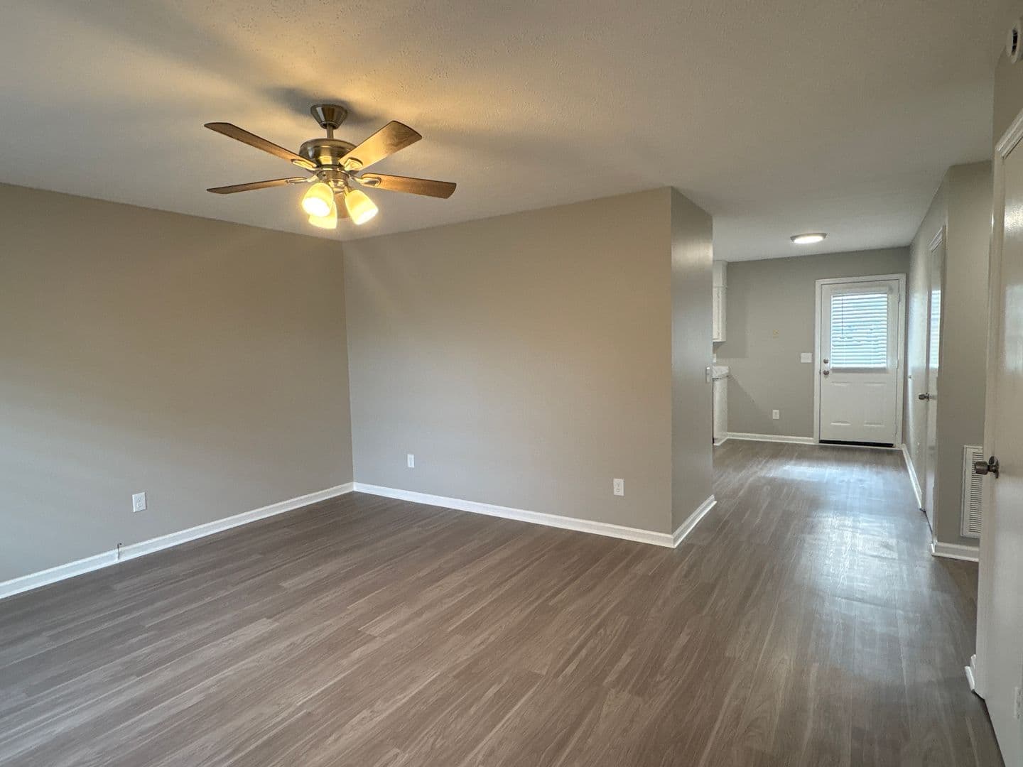 Manchester Townhome: 506 E. Main Street