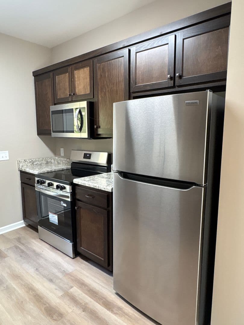 Manchester Apartment: 1109 S Spring St.