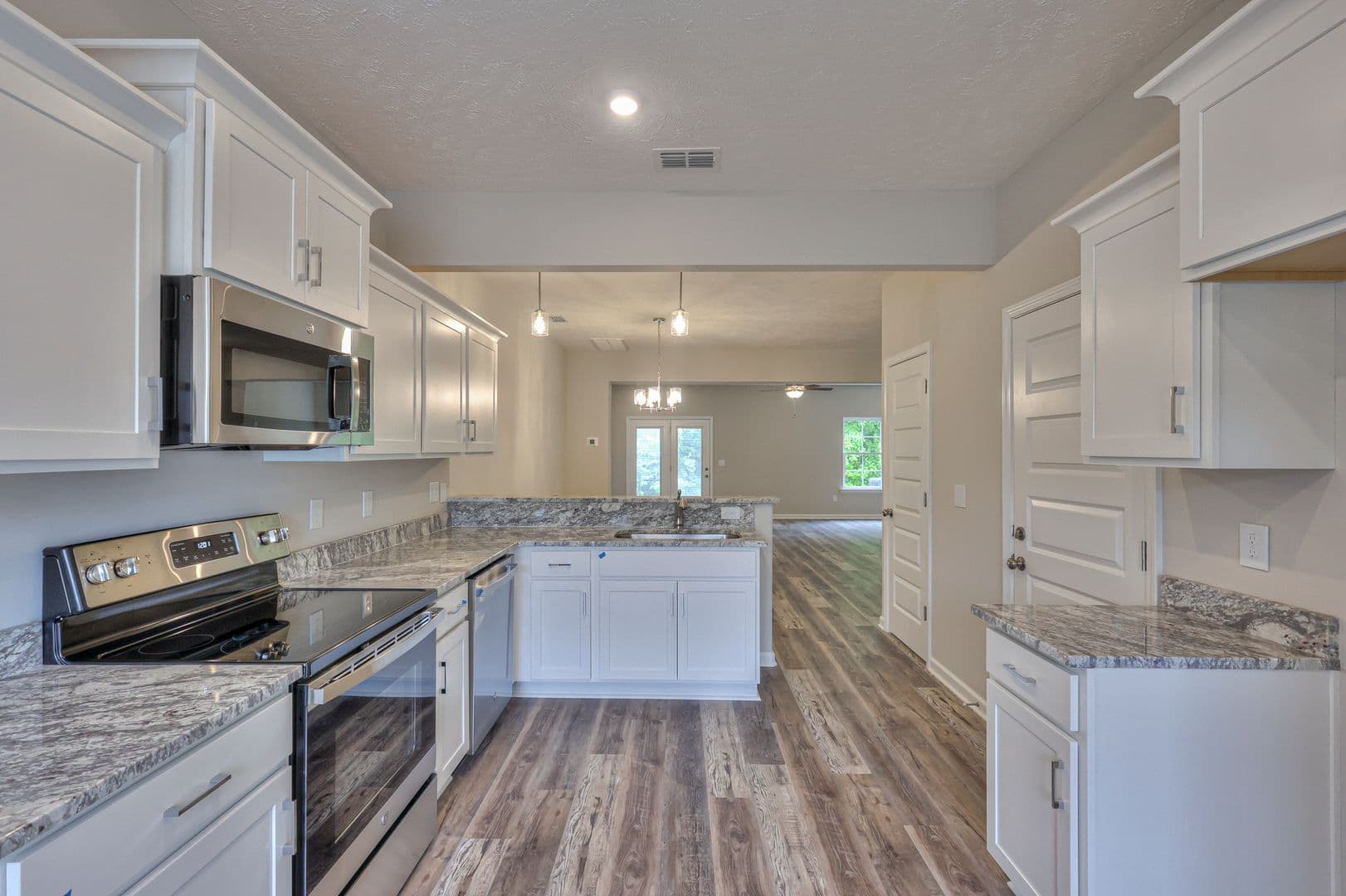 Manchester Townhome: 230 Creek Wood Rd.