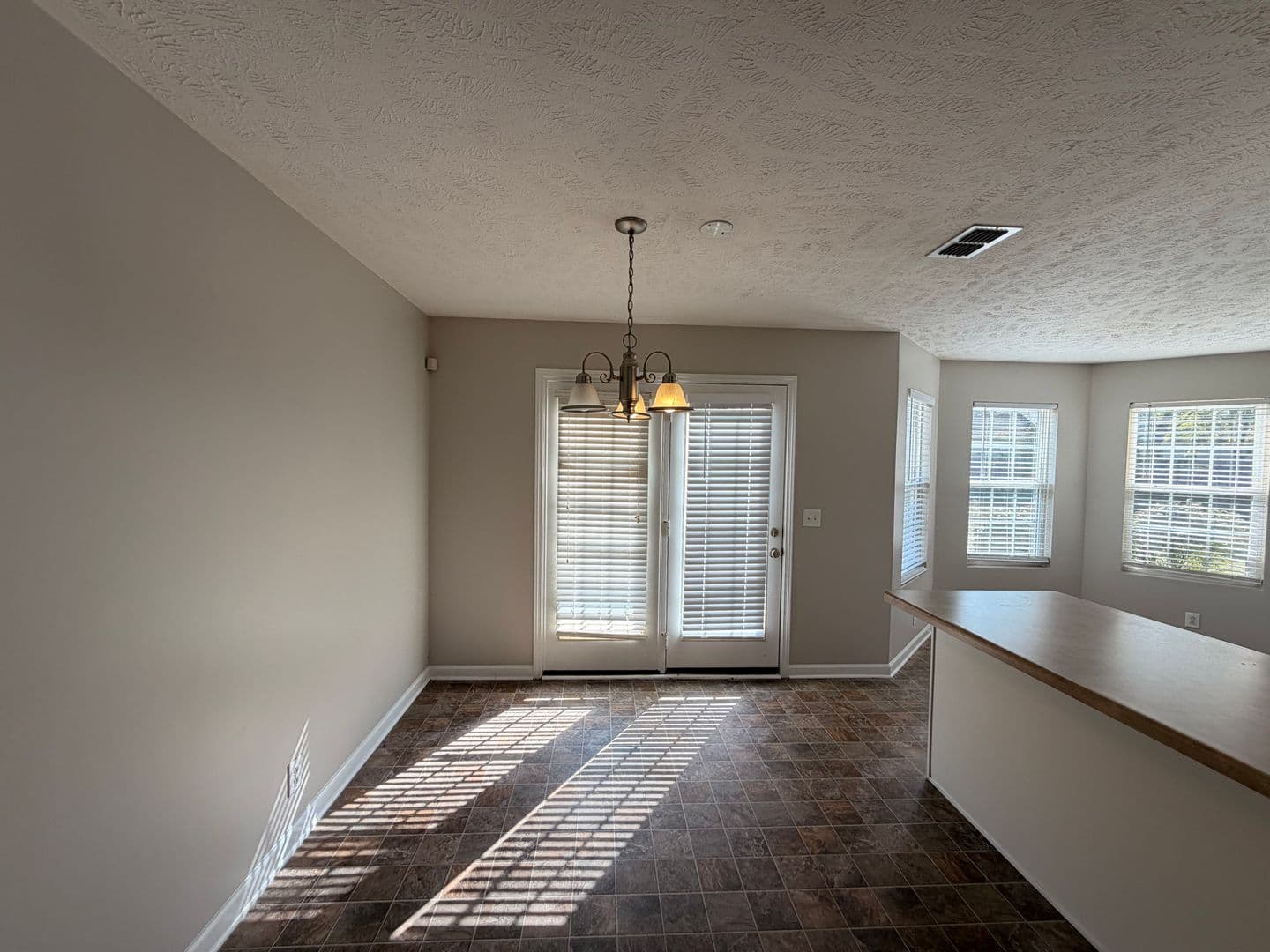 Murfreesboro House: 1836 Antebellum Drive