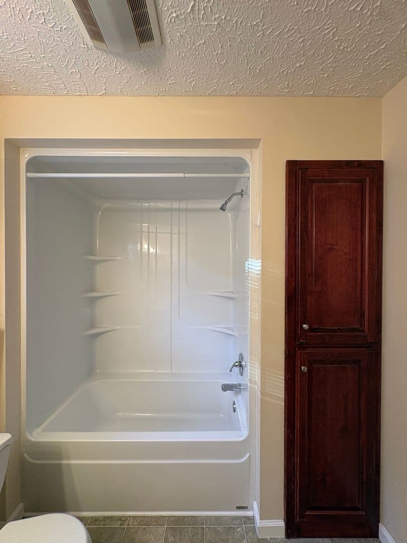 Manchester House: 173 Forrestwood Drive