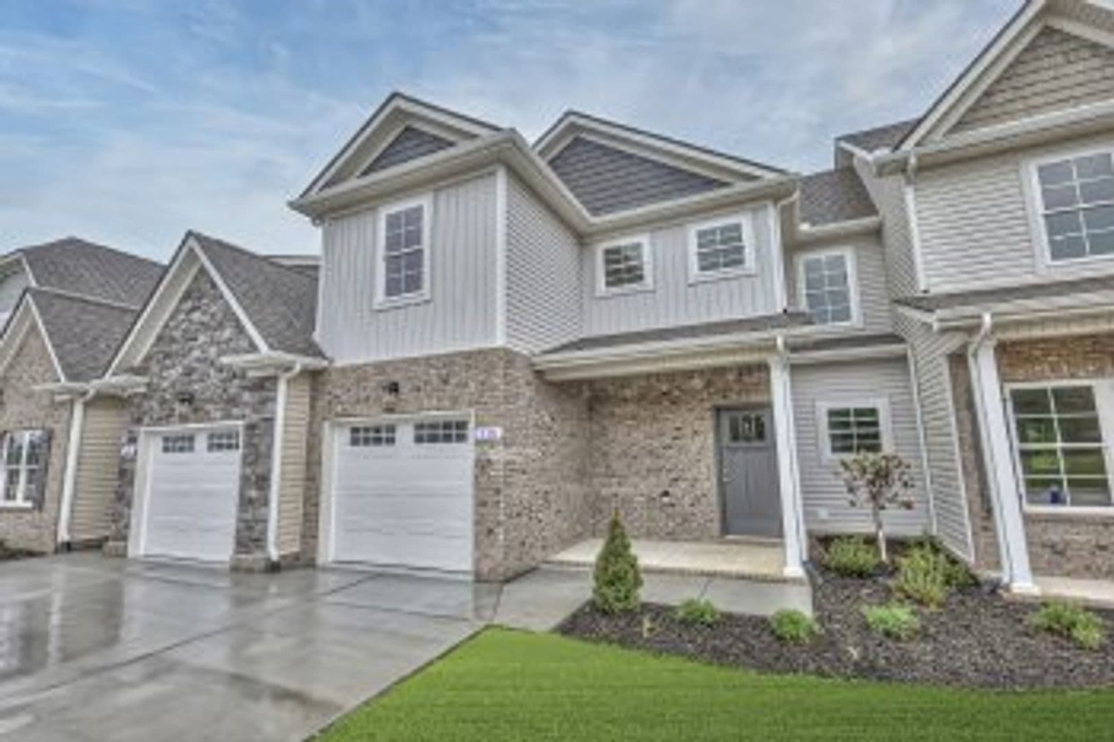 Manchester Townhome: 175 Creek Wood Rd