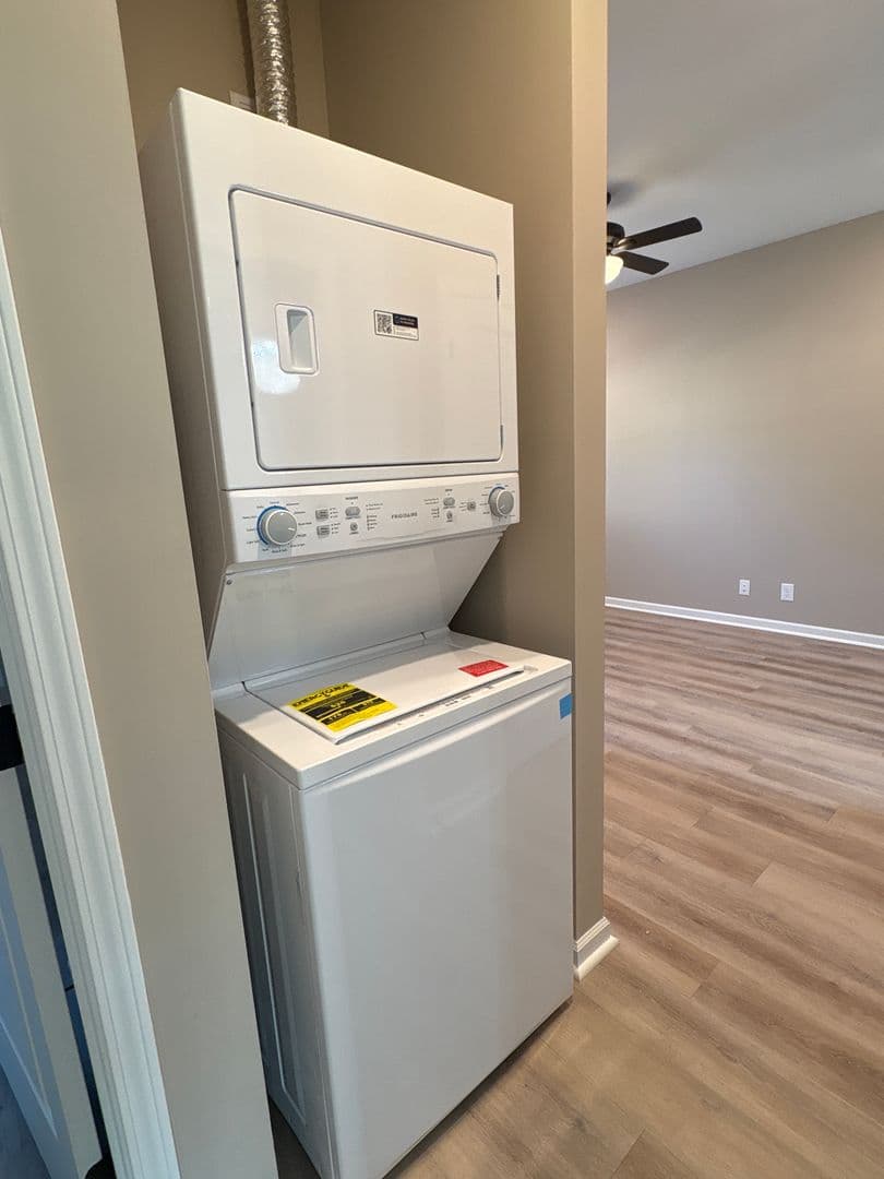 Manchester Apartment: 1109 S Spring St.