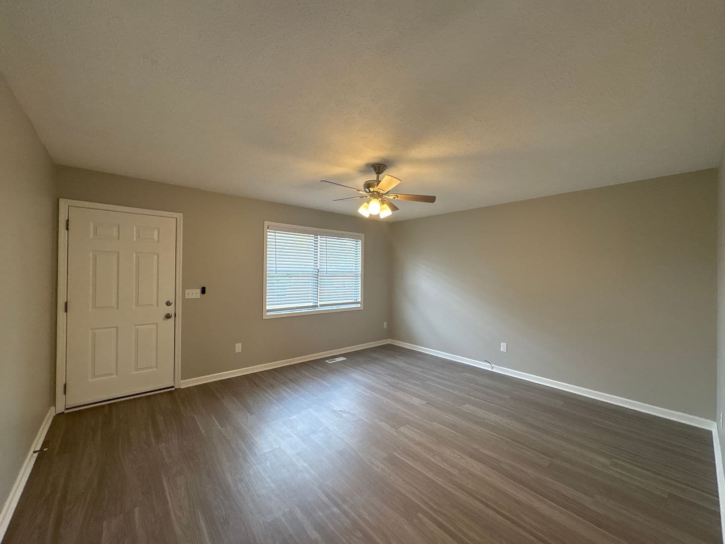Manchester Townhome: 506 E. Main Street