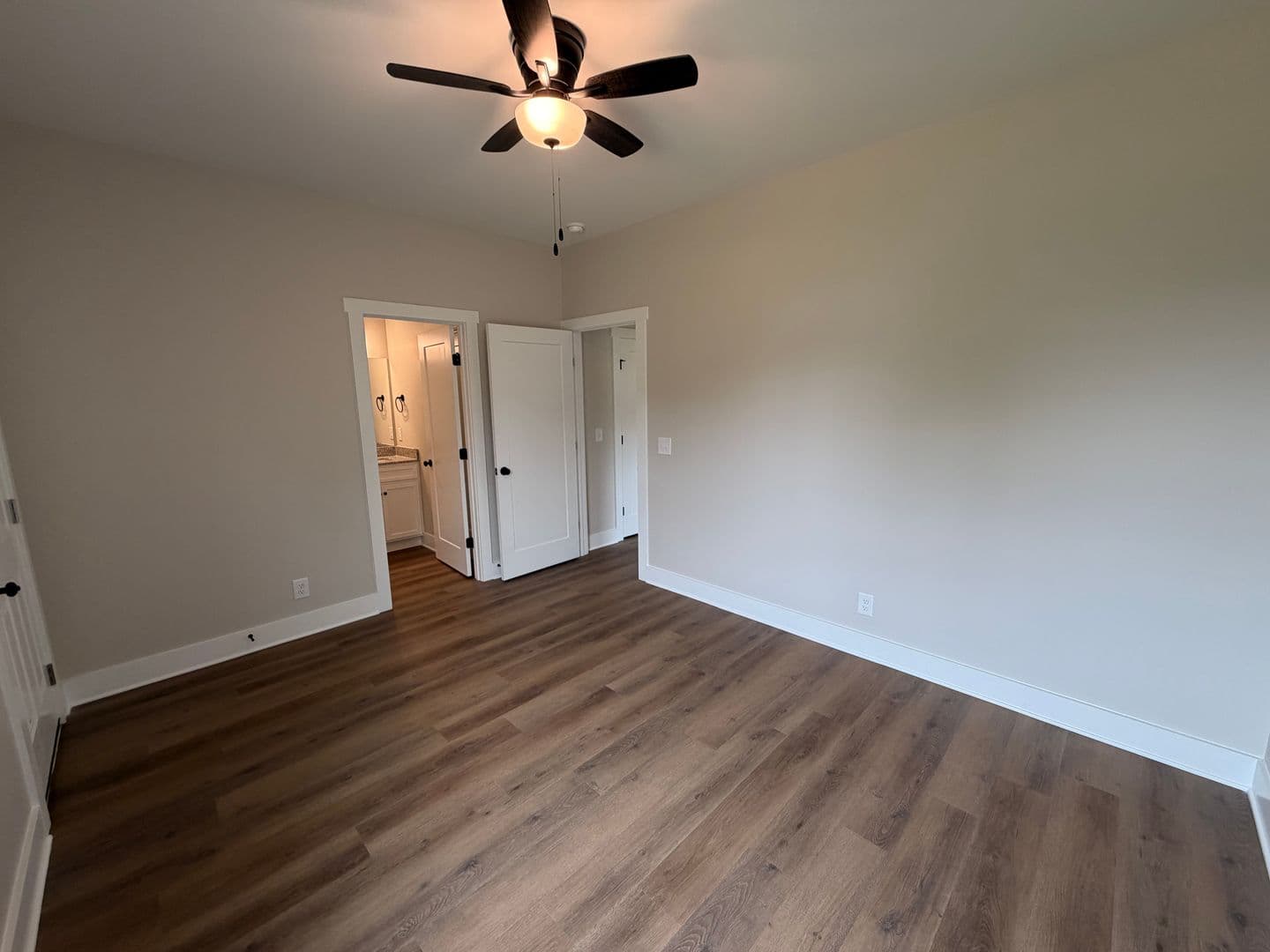 Shelbyville House: 201 Cates St