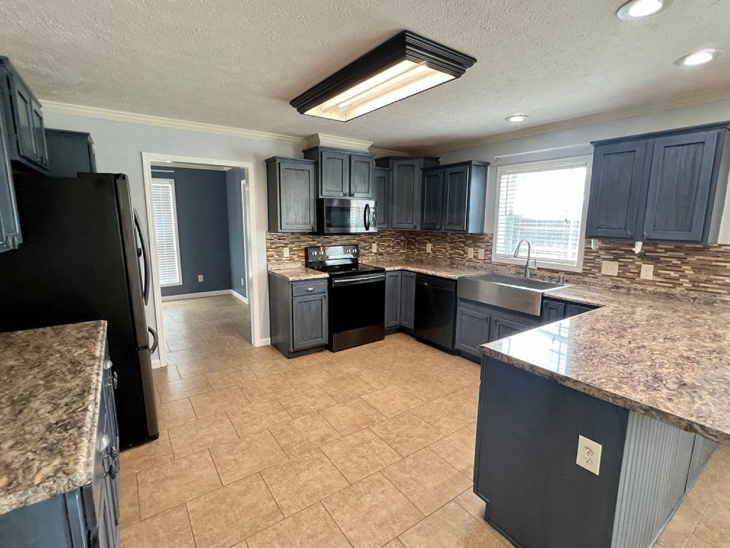 Shelbyville House: 1625 Hwy 64 W