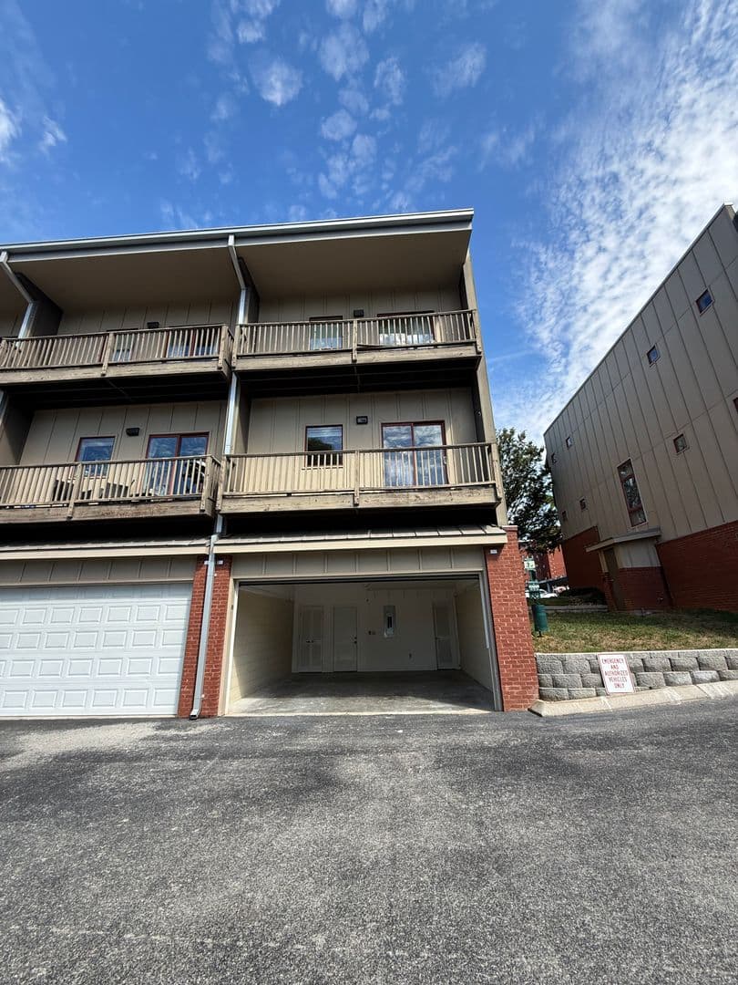Chattanooga Townhome: 836 E 8th Street