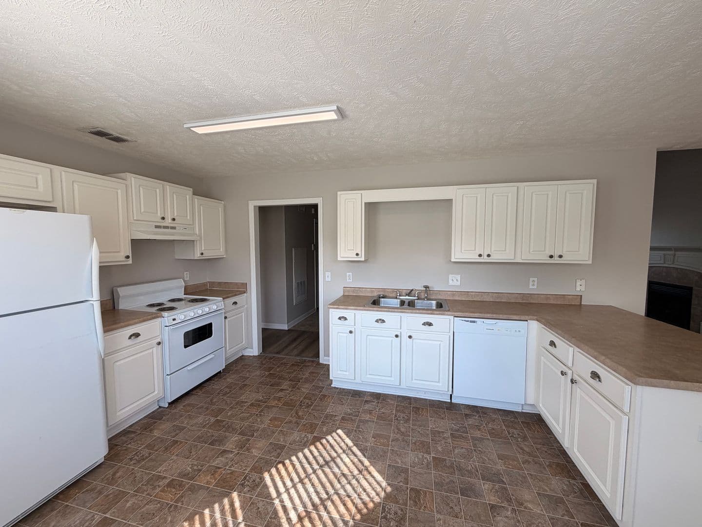 Murfreesboro House: 1836 Antebellum Drive