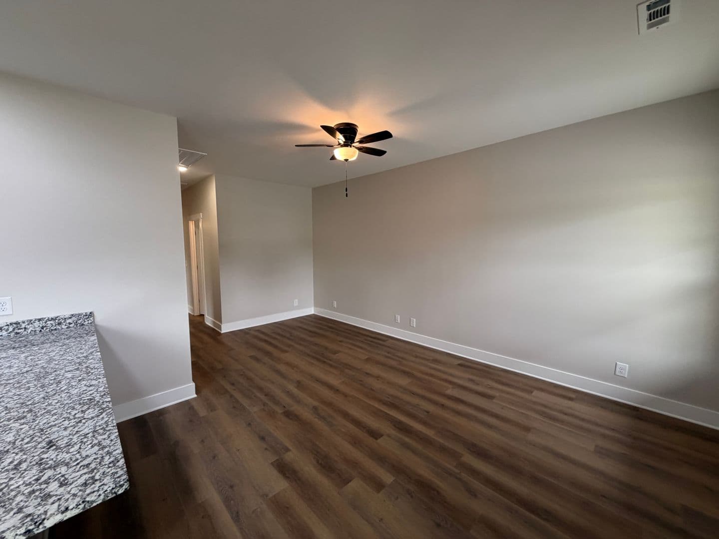 Shelbyville House: 206 Cates St