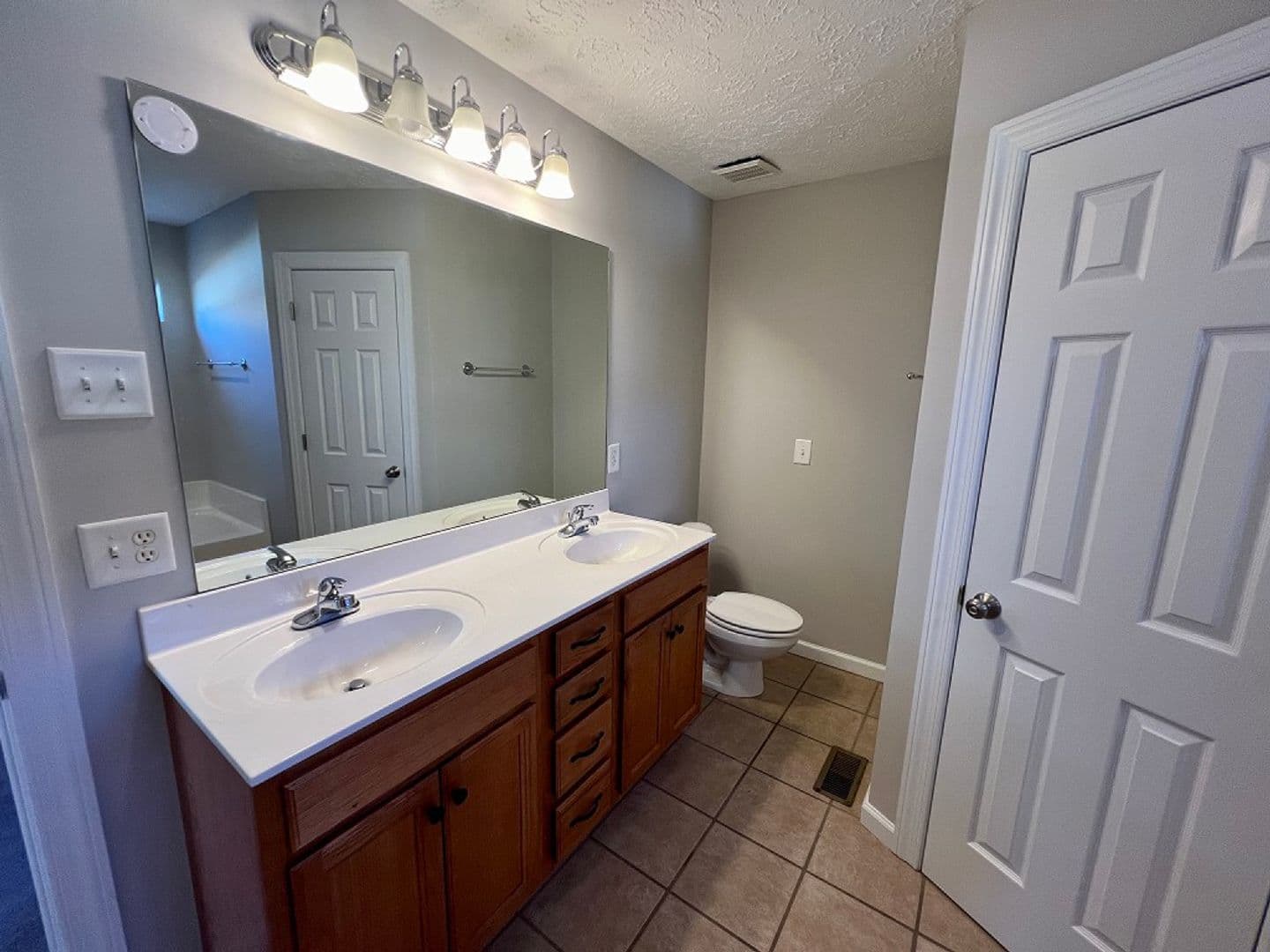 Murfreesboro House: 3313 Hamberton Circle