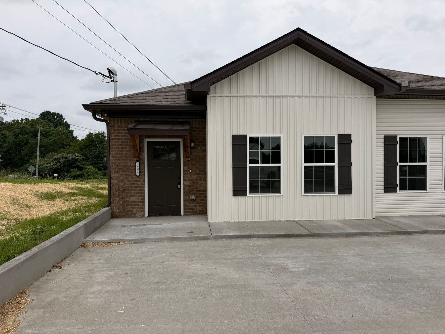 Shelbyville House: 201 Cates St