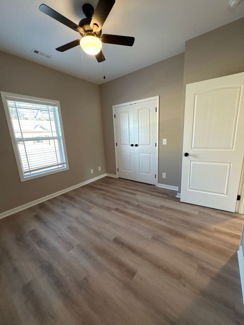 Manchester Apartment: 1109 S Spring St.