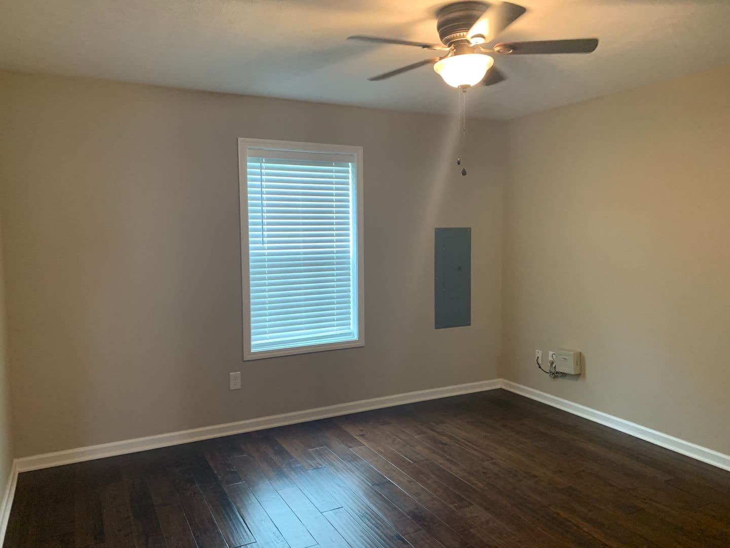 Tullahoma House: 429 Oakwood Rd